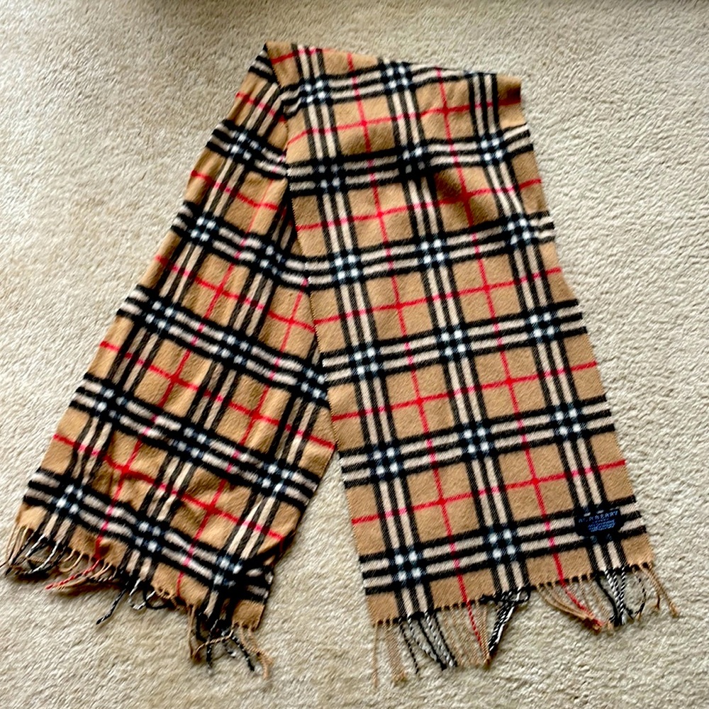..  Burberry Checkered Scarf